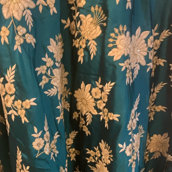 🎉 🌻SALE $90🌻 Indian Suit/Dress - Picture 11 of 12